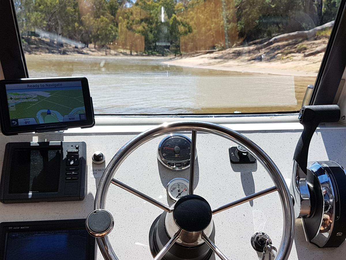 Moama On Murray Houseboats Экстерьер фото